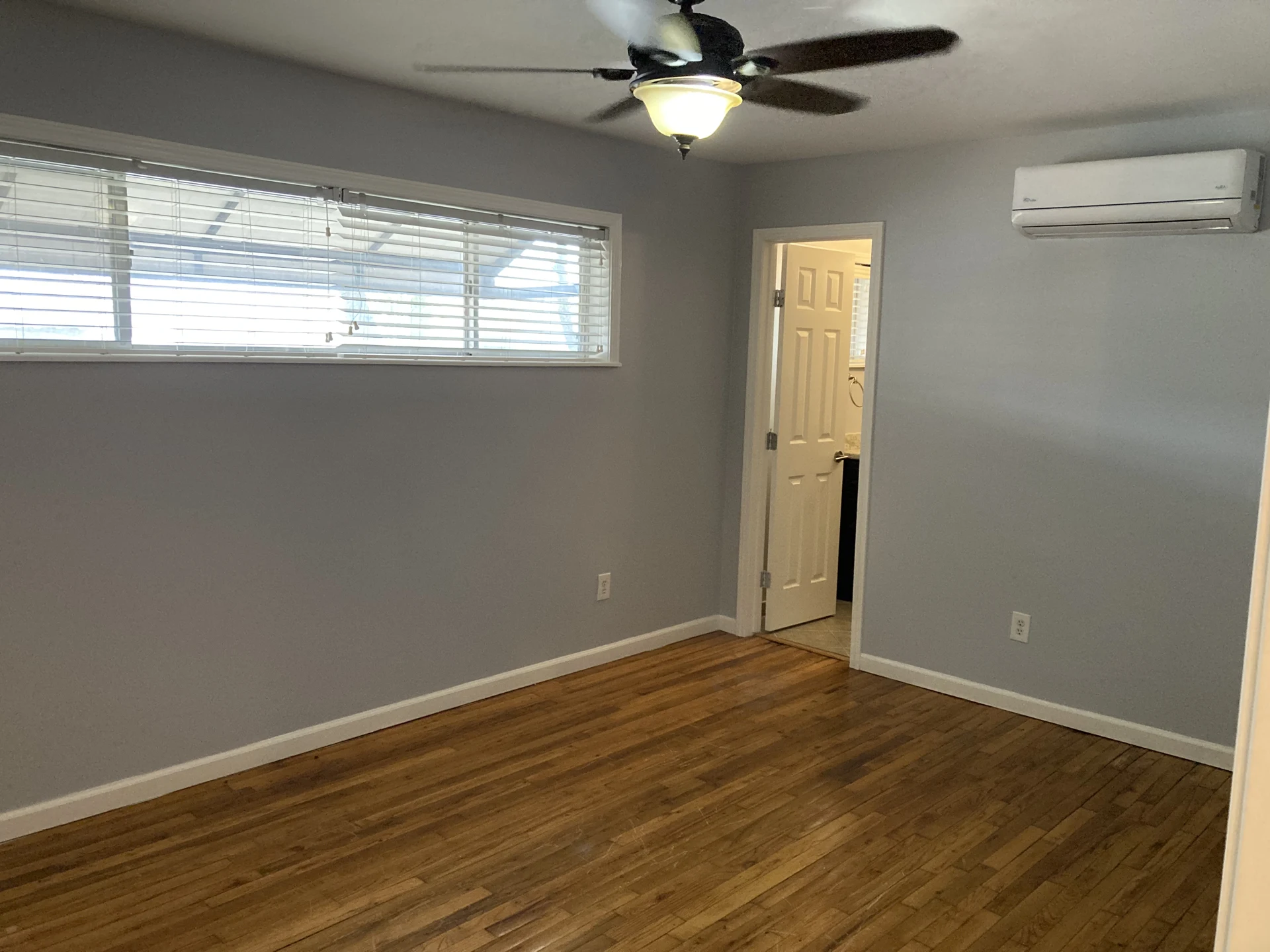 Unit 21, interior photo 3